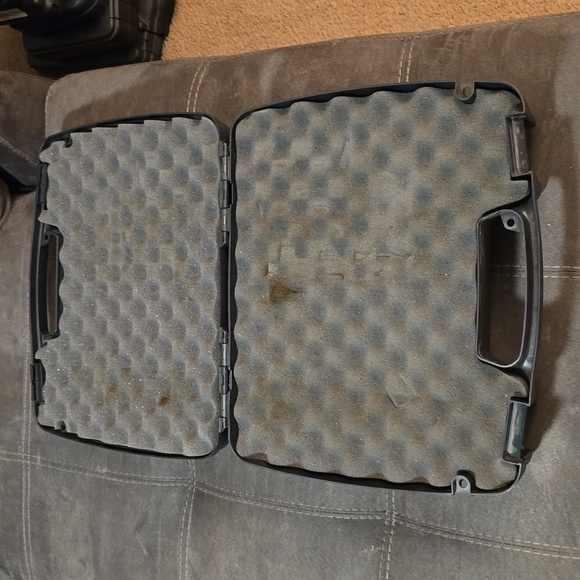 Hard Shell Double Level Firearm Case - Picture 3 of 4